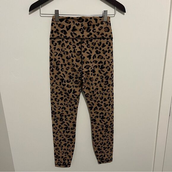 IVL Collective Into The Wild Cheetah Print 7/8 Legging Size 4 25” inseam - Picture 6 of 12